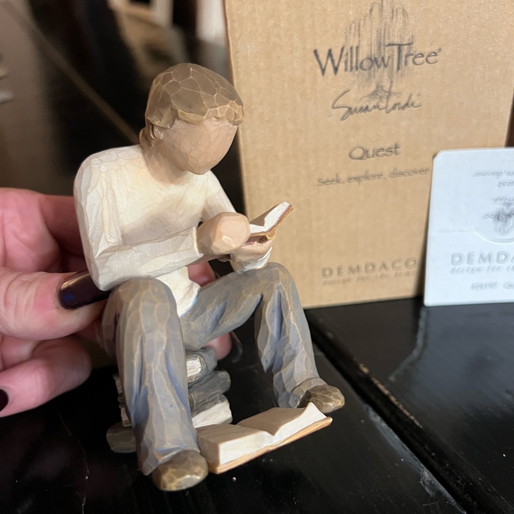 Willow Tree by Demdaco QUEST figurine